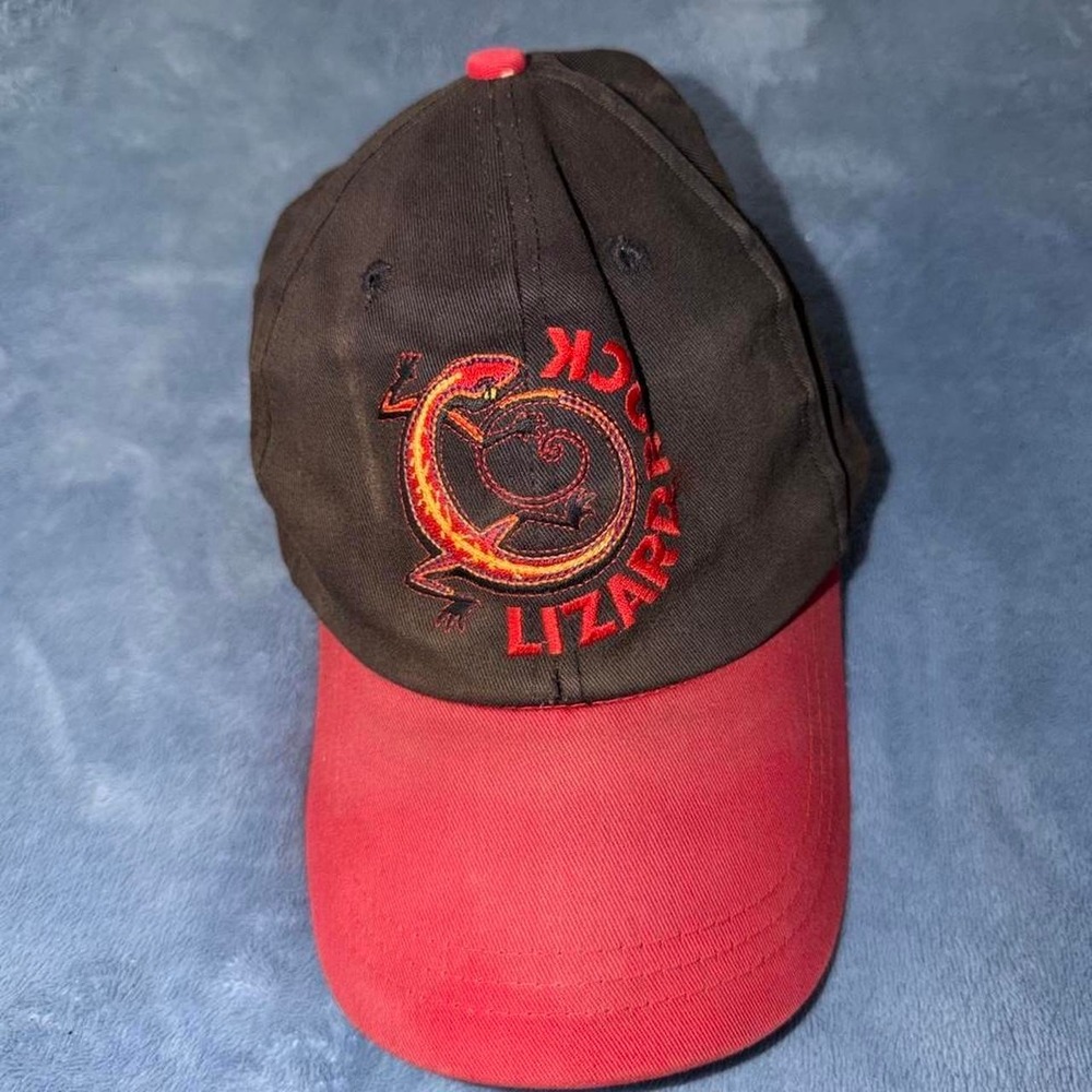 Vintage Marlboro Lizard Rock red and black baseball cap